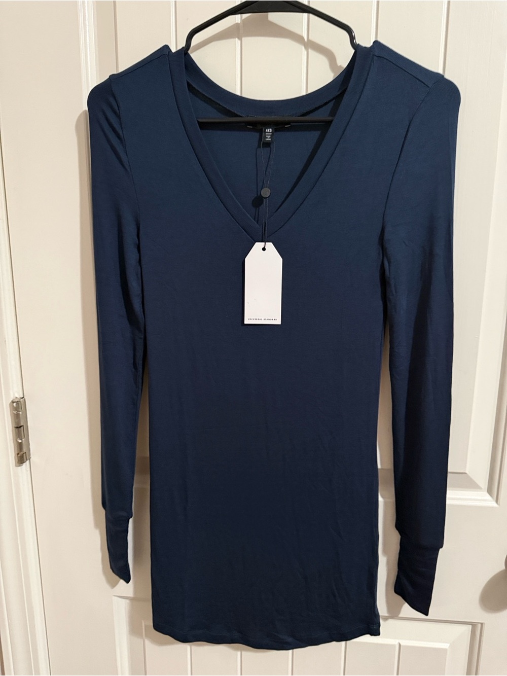 Universal Standard Navy V-Neck Long Sleeve Top